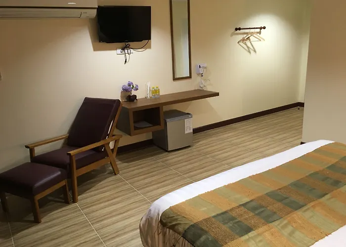 Baan Wanchart * バンコク都