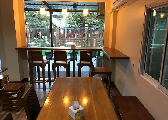 Baan Wanchart ホステル *