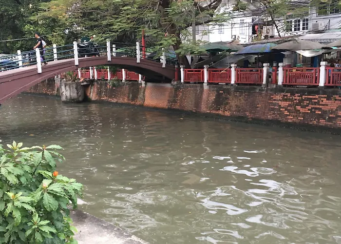Baan Wanchart * バンコク都