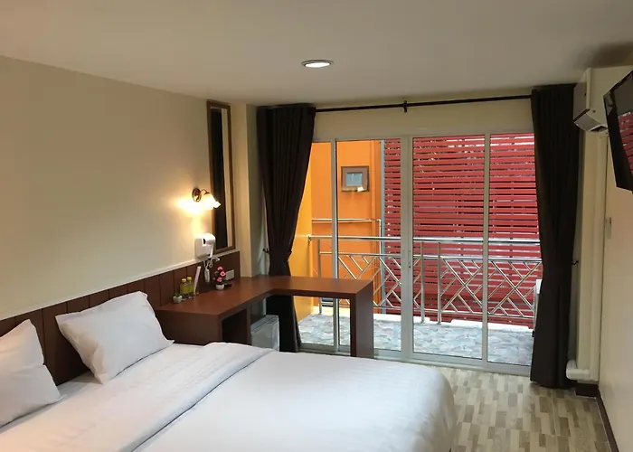 Baan Wanchart * バンコク都