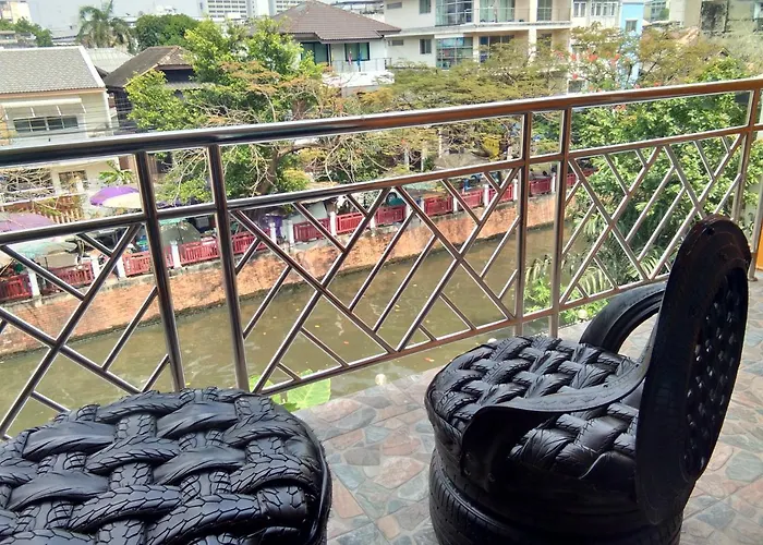 Hostel Baan Wanchart Bangkok
